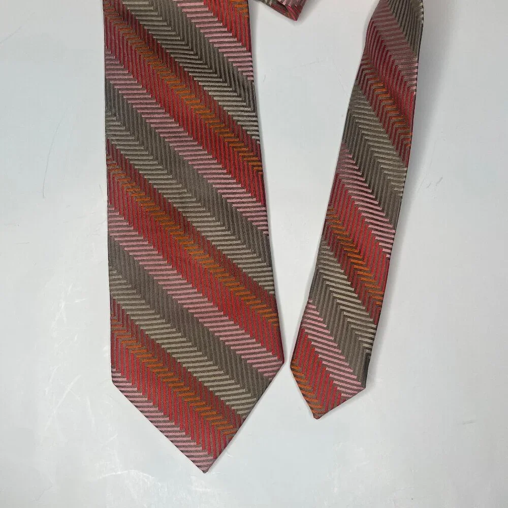 BCBG Attitude 100% Silk Tie Red Pink Grey Chevron Herringbone Hand Sewn